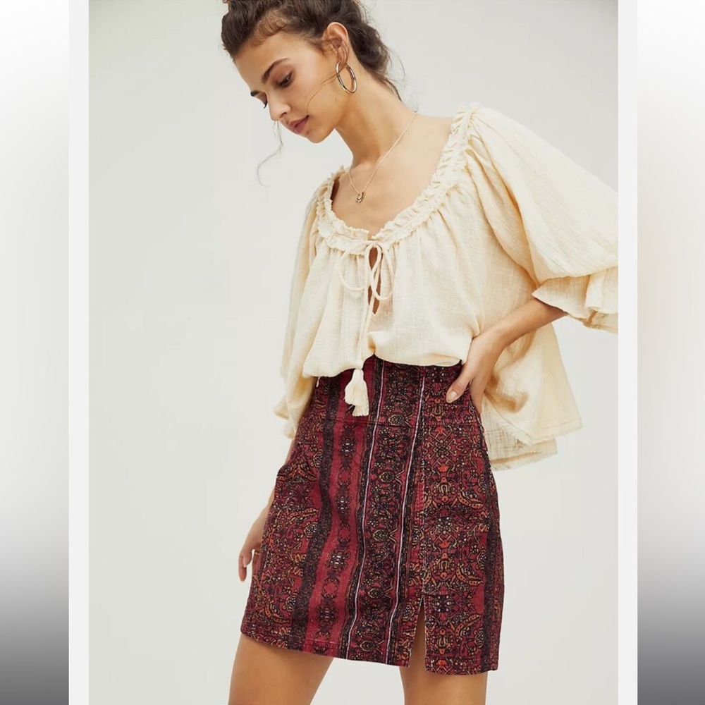 NWOT Free People Holding Onto A Dream printed corduroy skirt- size 4